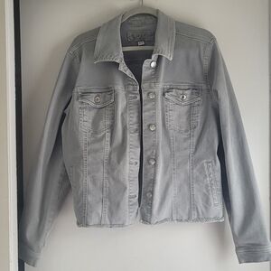 Maurices Women's Light Gray Denim Jacket - Classic Trucker Style